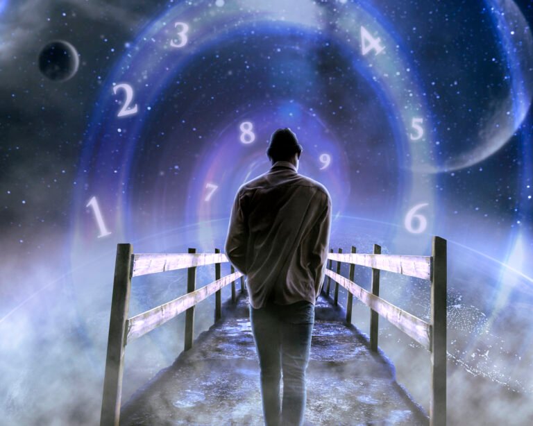Explorando las Profundidades del Tiempo: Regresión a Vidas Pasadas. Un viaje fascinante a través de nuestra historia personal y sus conexiones atemporales.